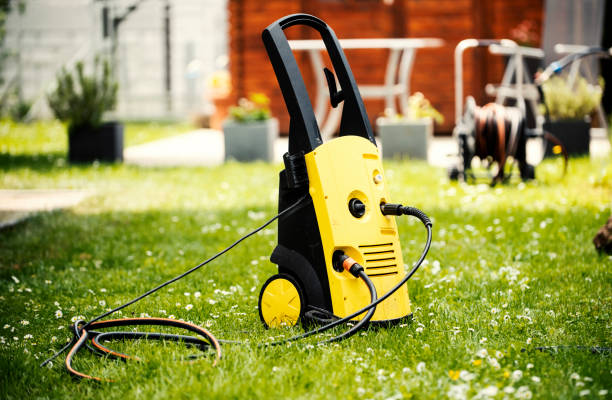 Best Animal Enclosure Cleaning  in Smithers, WV